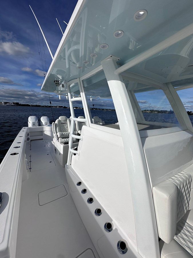 40' Invincible
