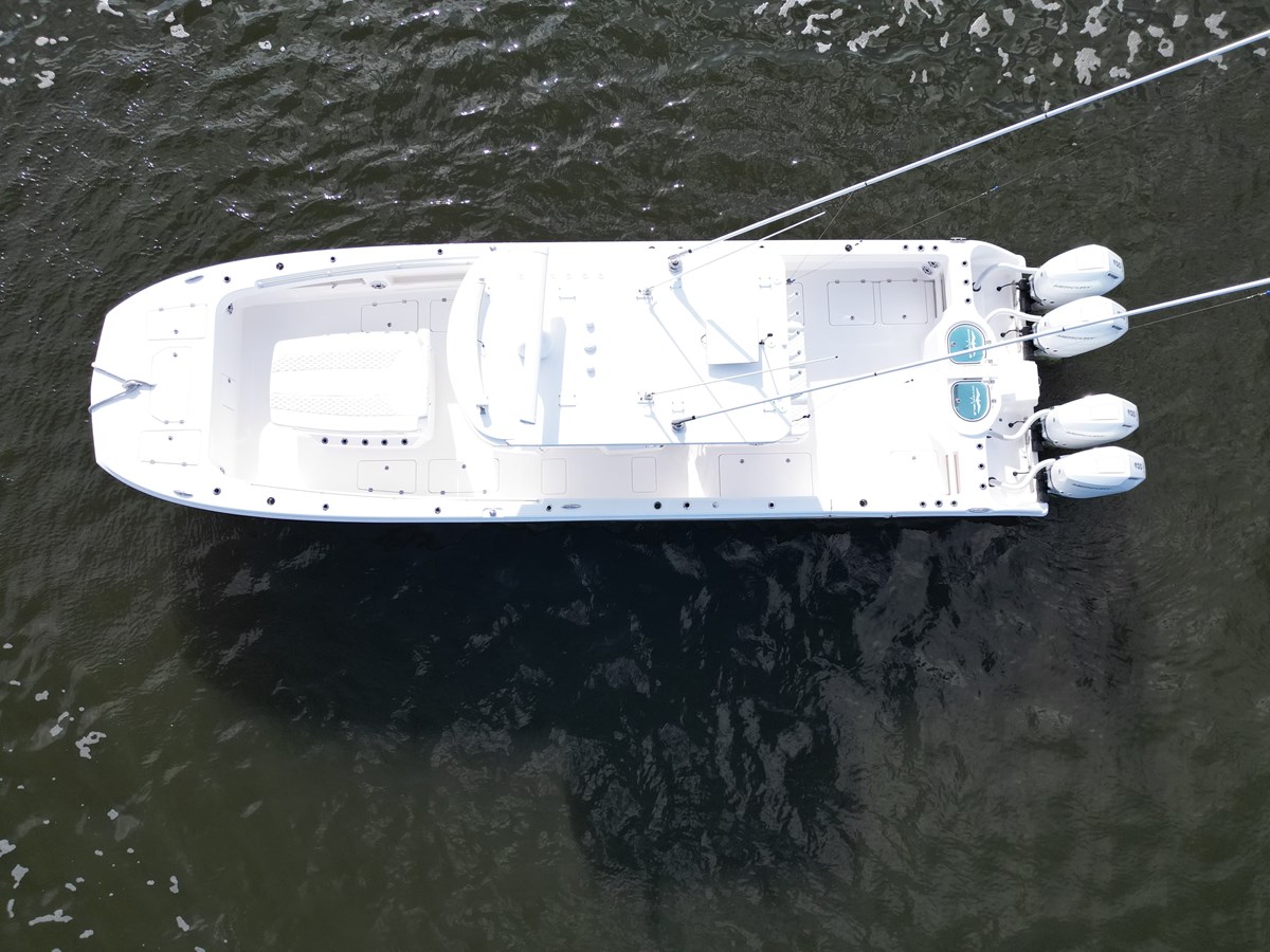 40' Invincible