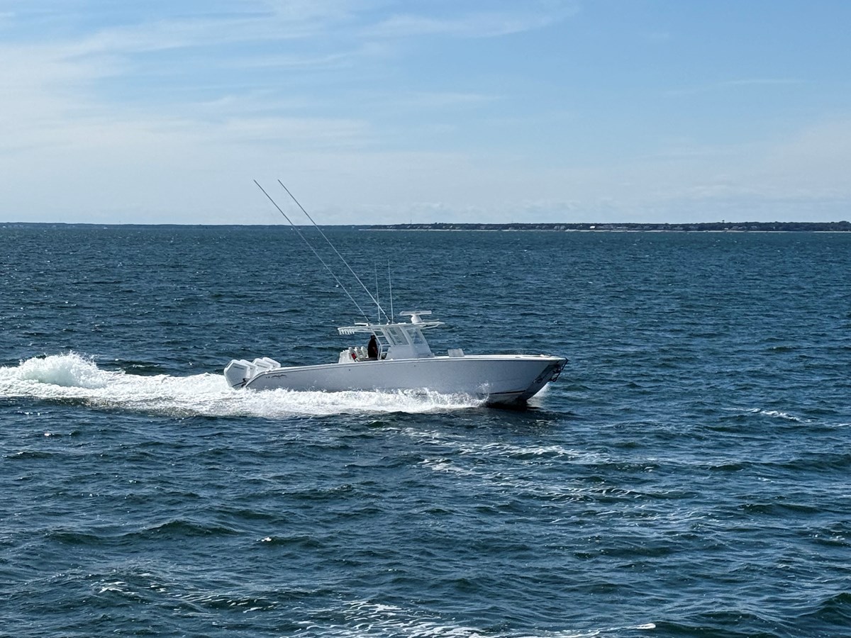 40' Invincible