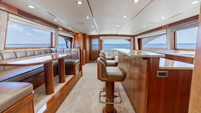 2016 VIKING 80 Convertible - photo 2