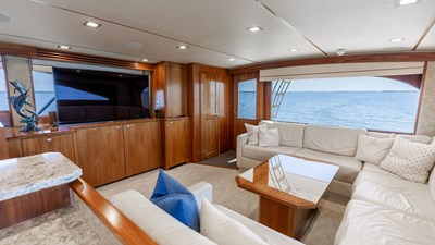 2016 VIKING 80 Convertible - photo 6