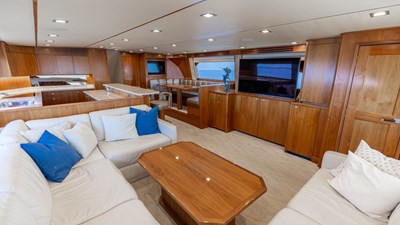 2016 VIKING 80 Convertible - photo 8