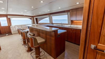 2016 VIKING 80 Convertible - photo 11