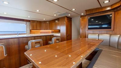 2016 VIKING 80 Convertible - photo 13