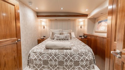 2016 VIKING 80 Convertible - photo 18