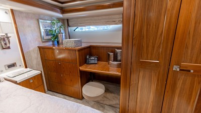 2016 VIKING 80 Convertible - photo 25