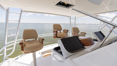 2016 VIKING 80 Convertible - photo 47