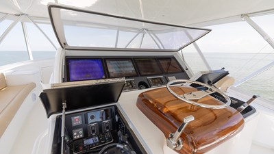 2016 VIKING 80 Convertible - photo 50