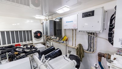 2016 VIKING 80 Convertible - photo 57
