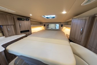 2019 REGAL 35 Sport Coupe - photo 9