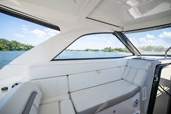 2019 REGAL 35 Sport Coupe - photo 22