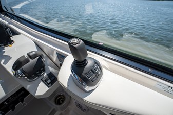 2019 REGAL 35 Sport Coupe - photo 25