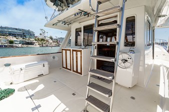 1989 OFFSHORE YACHTS Sedan - photo 10