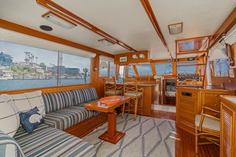 1989 OFFSHORE YACHTS Sedan - photo 14