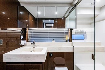 2020 PRESTIGE YACHTS 590 - photo 23