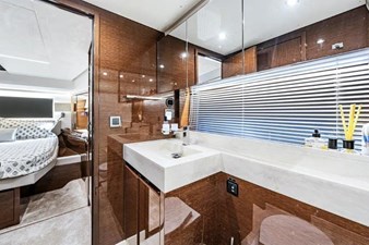 2020 PRESTIGE YACHTS 590 - photo 19