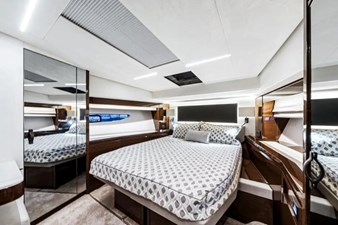 2020 PRESTIGE YACHTS 590 - photo 26