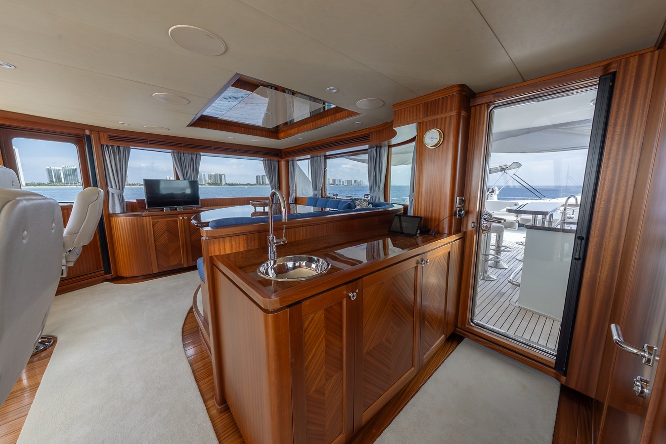90' Ocean Alexander 