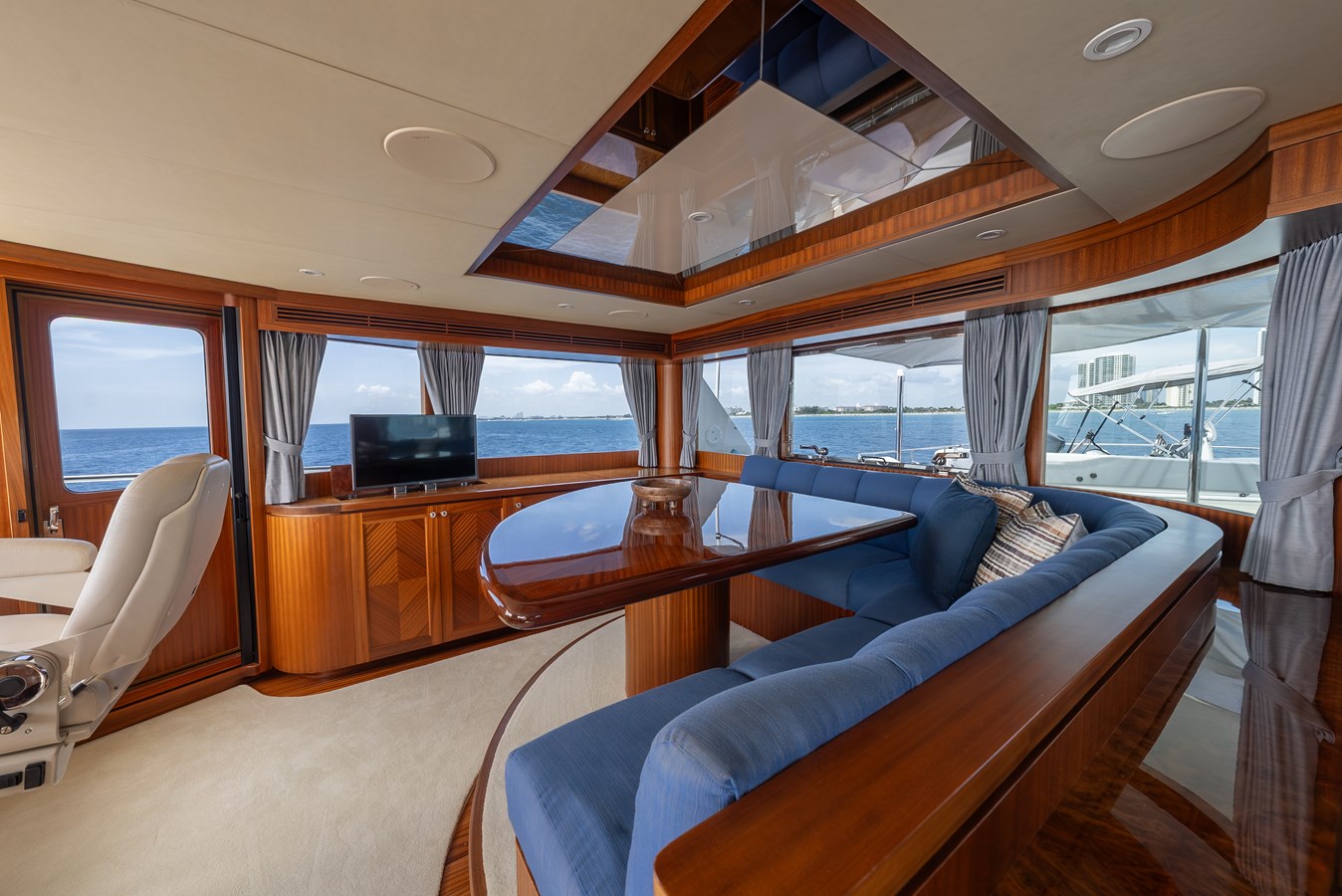 90' Ocean Alexander 