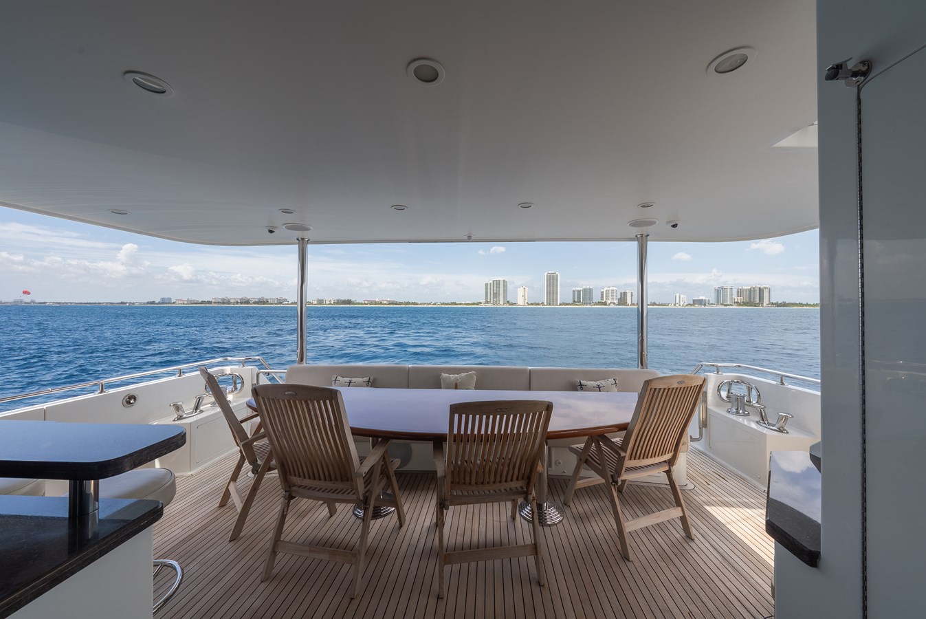 90' Ocean Alexander 
