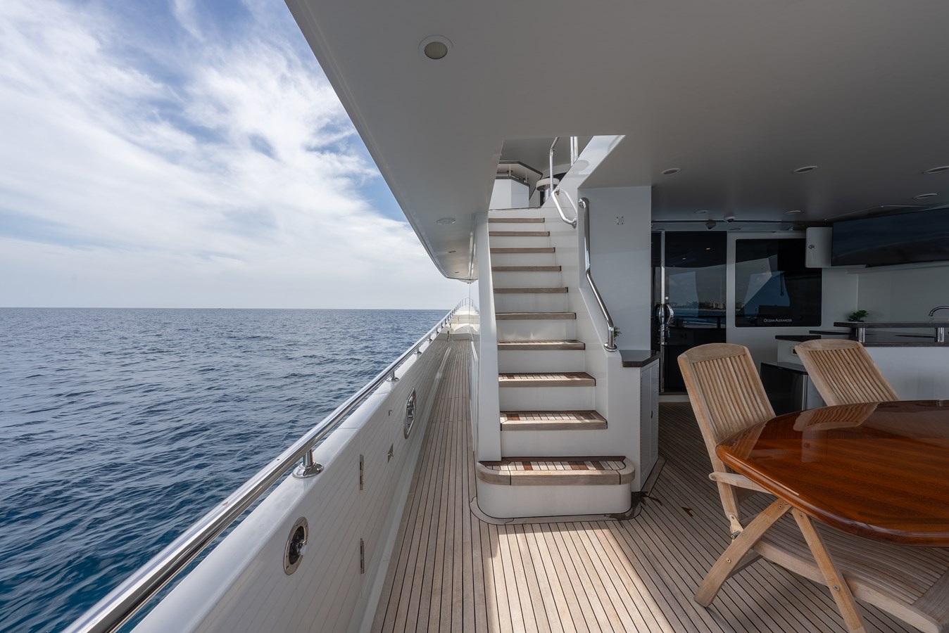90' Ocean Alexander 