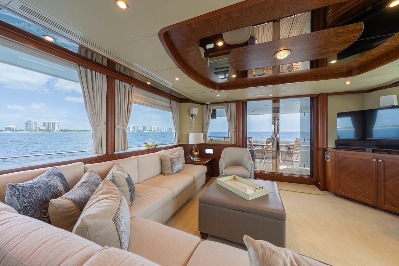 90' Ocean Alexander 