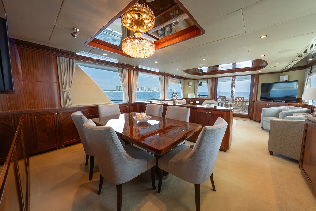 90' Ocean Alexander 