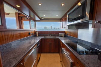2013 OCEAN ALEXANDER 90 Skylounge  - photo 27