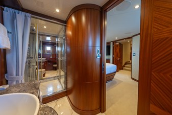 2013 OCEAN ALEXANDER 90 Skylounge  - photo 34