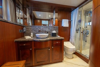 2013 OCEAN ALEXANDER 90 Skylounge  - photo 35