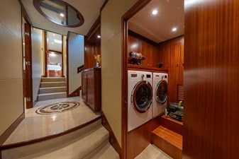 2013 OCEAN ALEXANDER 90 Skylounge  - photo 46