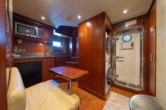 2013 OCEAN ALEXANDER 90 Skylounge  - photo 56