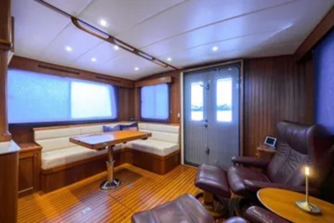 Salon looking aft and to starboard