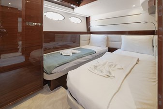 2018 PRINCESS YACHTS Princess 68  - photo 15