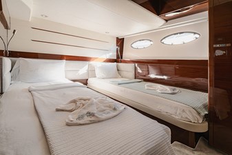 2018 PRINCESS YACHTS Princess 68  - photo 16