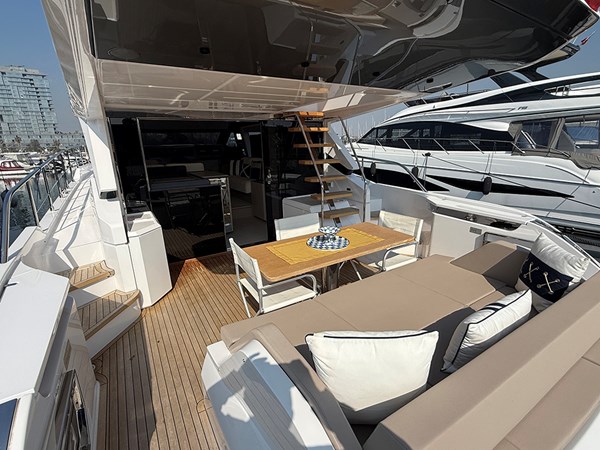 2025 FERRETTI YACHTS 580