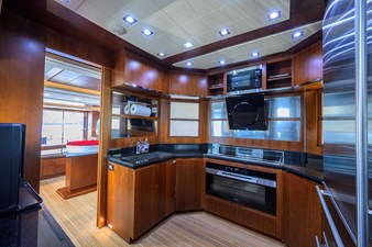 2008 AZIMUT YACHTS Flybridge - photo 9