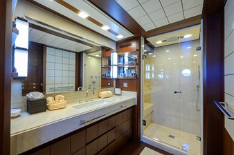 2008 AZIMUT YACHTS Flybridge - photo 15