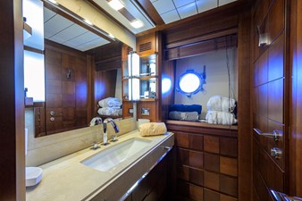 2008 AZIMUT YACHTS Flybridge - photo 17