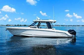 2023 BOSTON WHALER 350 Realm - photo 1