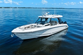2023 BOSTON WHALER 350 Realm - photo 10