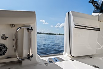 2023 BOSTON WHALER 350 Realm - photo 15
