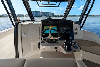 2023 BOSTON WHALER 350 Realm - photo 27