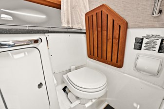 2023 BOSTON WHALER 350 Realm - photo 38