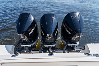 2023 BOSTON WHALER 350 Realm - photo 43