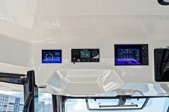 2023 BOSTON WHALER 350 Realm - photo 58