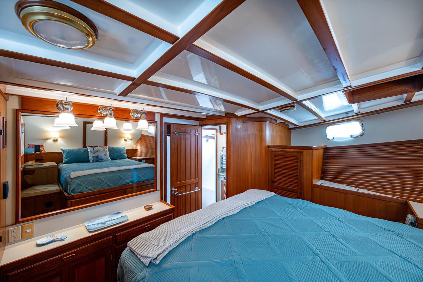Onwer Stateroom Looking to Ensuite Head