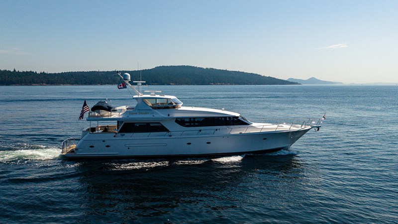 2005 WEST BAY 86 Raised Pilothouse 
