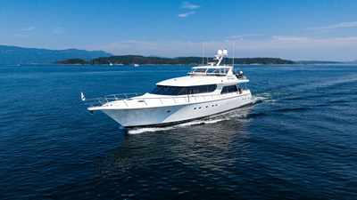2005 WEST BAY 86 Raised Pilothouse  - photo 7