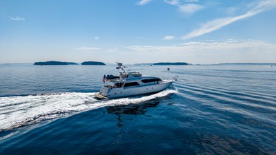 2005 WEST BAY 86 Raised Pilothouse  - photo 8